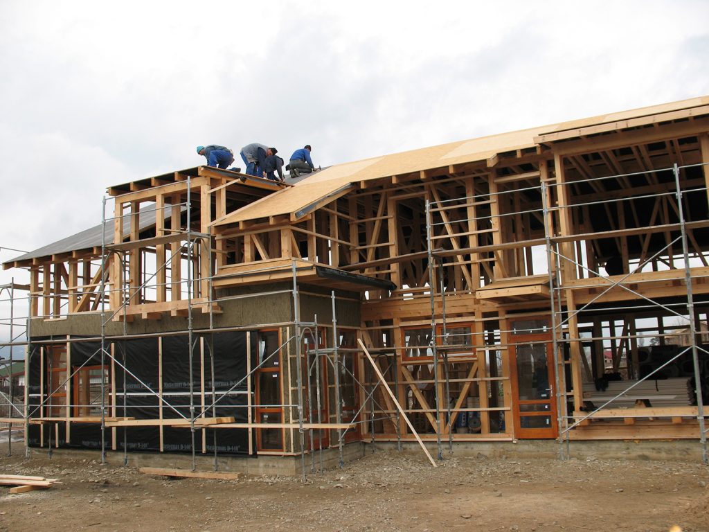 Cladiri cu structuri usoare